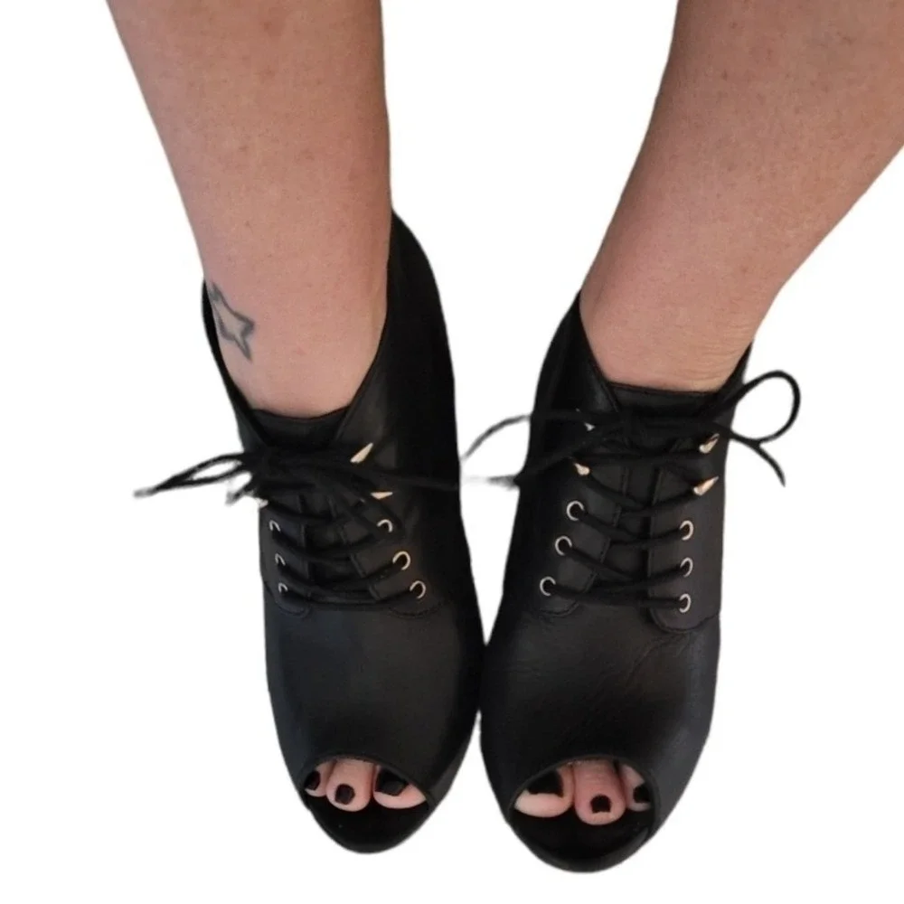 Aldo Black Leather Peep Toe Lace Up‎ Stiletto Ankle Booties Gold Studded Heels